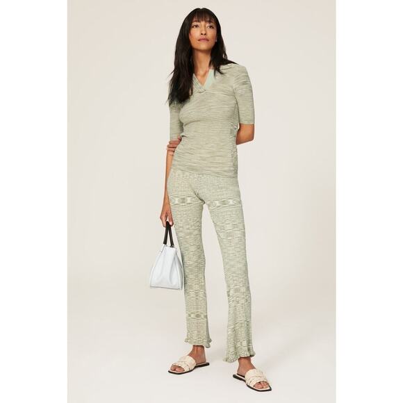 HOWZWEILER Green Knit Collared Neckline Pull On Smooth Knit Top size Medium - Picture 1 of 11